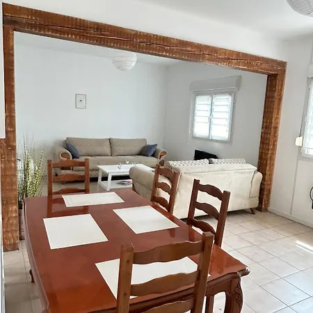 La Bessonneau Champenoise Holiday home *